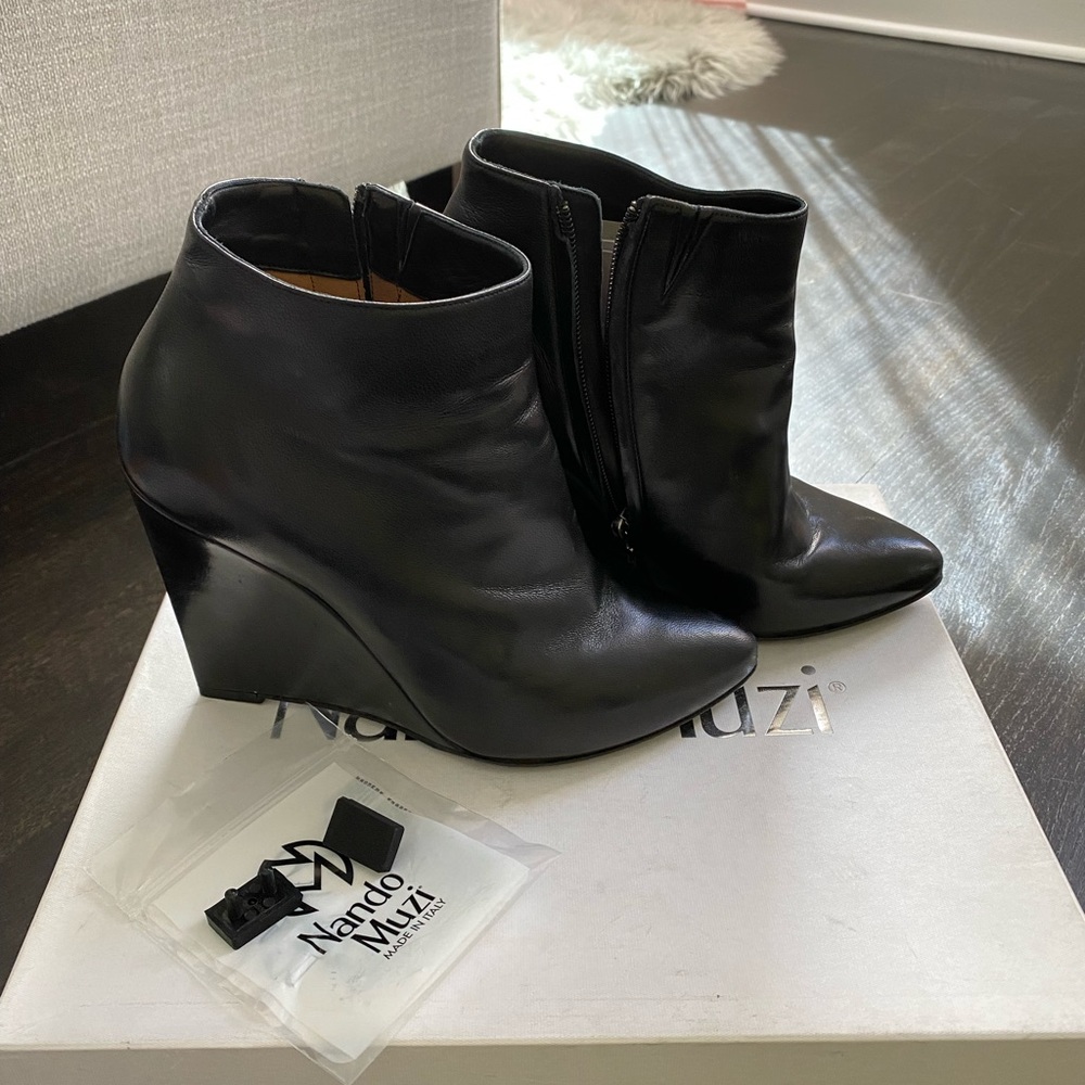 Nando Muzi booties.